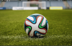 享受那绿茵场上永不断歇的聪慧取力量的博